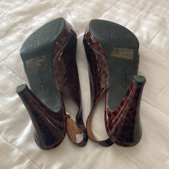 Clark’s leopard heels minimal wear - Picture 5 of 9